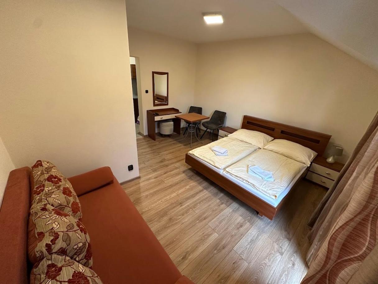 Penzion Tulip Červený Kláštor Bagian luar foto